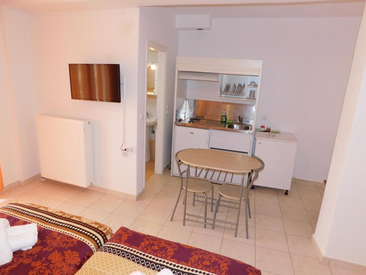 Elatos Apartments Kleitoria Bagian luar foto